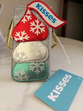 NWT Loungefly Hershey Kisses Snowflake Card Holder